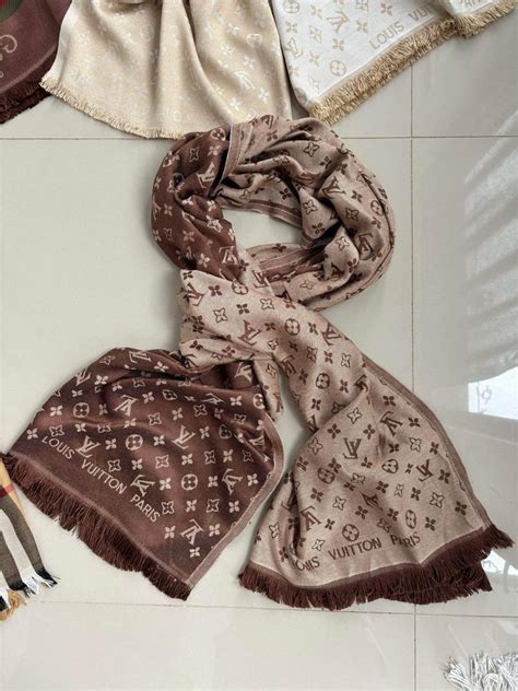 esarfa louis vuitton|louis vuitton winter scarf.